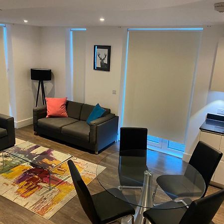 High View Two Bedroom Apartment In Woolwich ลอนดอน ภายนอก รูปภาพ