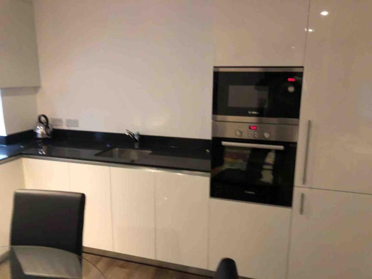 High View Two Bedroom Apartment In Woolwich ลอนดอน ภายนอก รูปภาพ