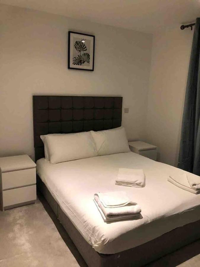 High View Two Bedroom Apartment In Woolwich ลอนดอน ภายนอก รูปภาพ