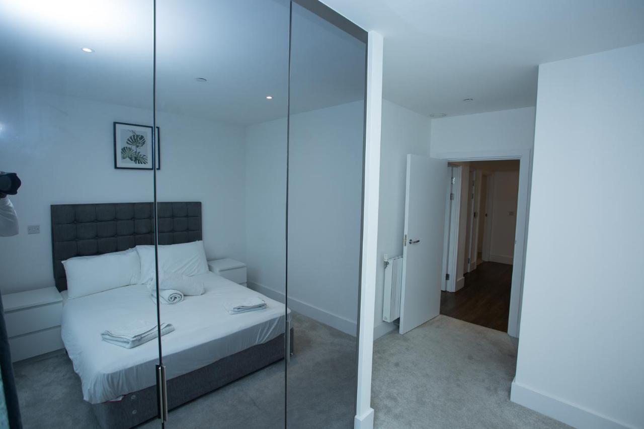 High View Two Bedroom Apartment In Woolwich ลอนดอน ภายนอก รูปภาพ