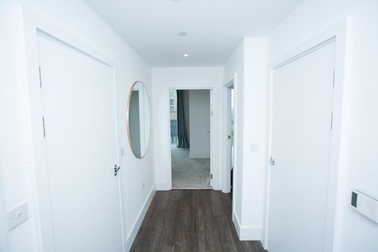 High View Two Bedroom Apartment In Woolwich ลอนดอน ภายนอก รูปภาพ
