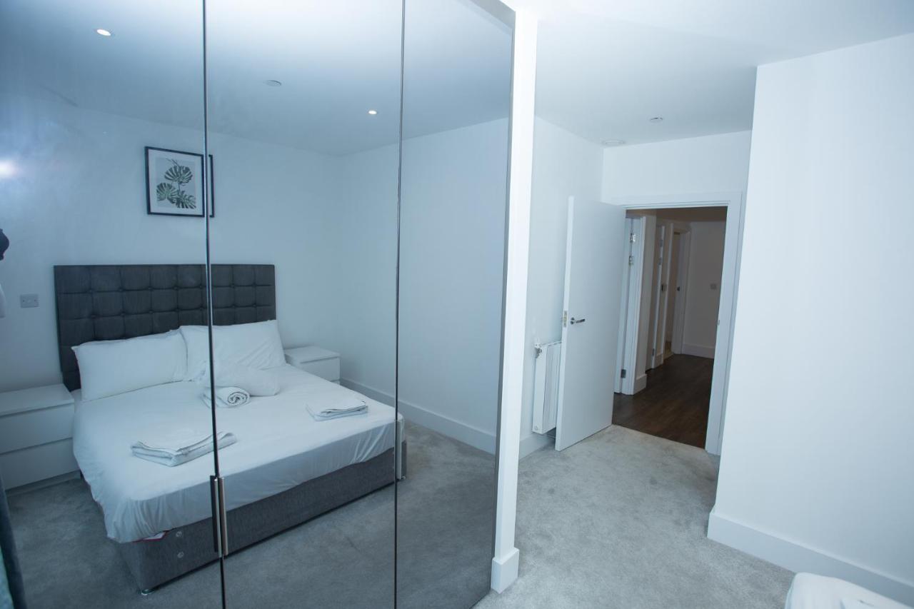 High View Two Bedroom Apartment In Woolwich ลอนดอน ภายนอก รูปภาพ