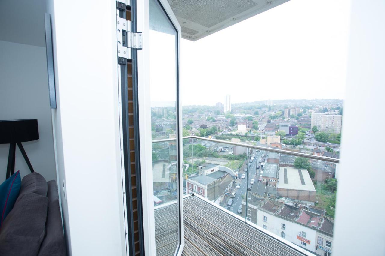 High View Two Bedroom Apartment In Woolwich ลอนดอน ภายนอก รูปภาพ