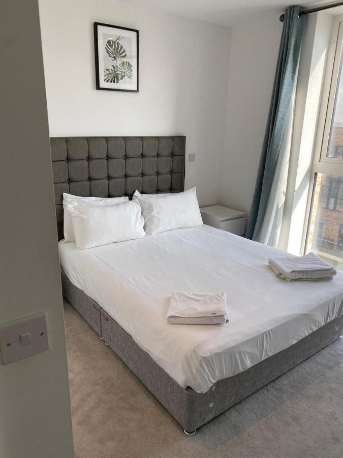 High View Two Bedroom Apartment In Woolwich ลอนดอน ภายนอก รูปภาพ