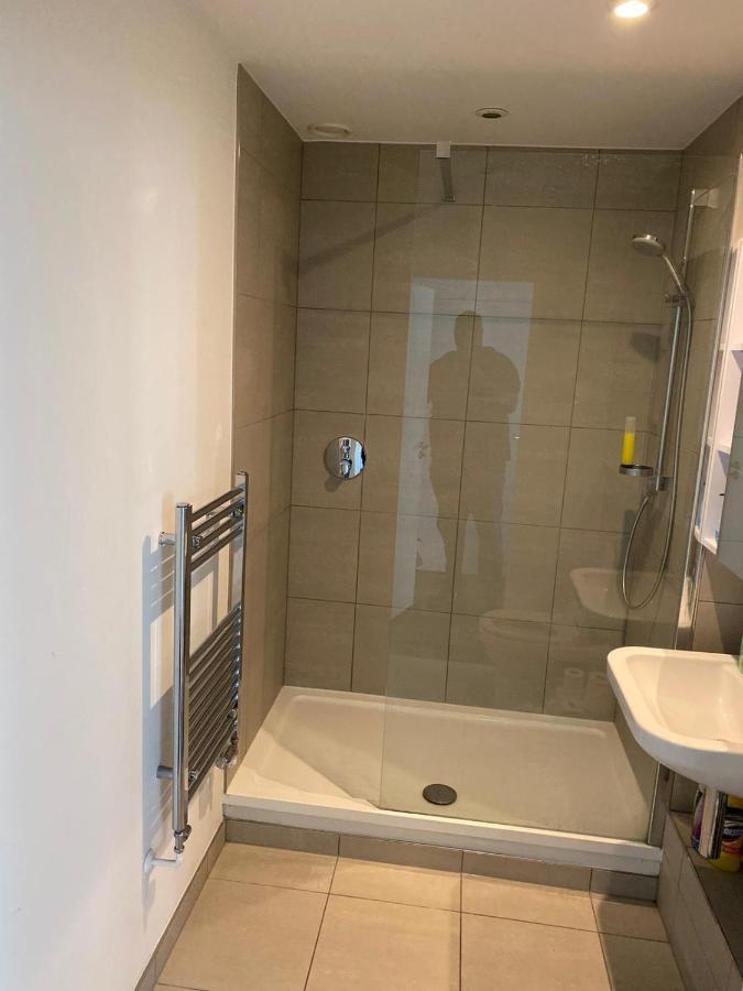 High View Two Bedroom Apartment In Woolwich ลอนดอน ภายนอก รูปภาพ